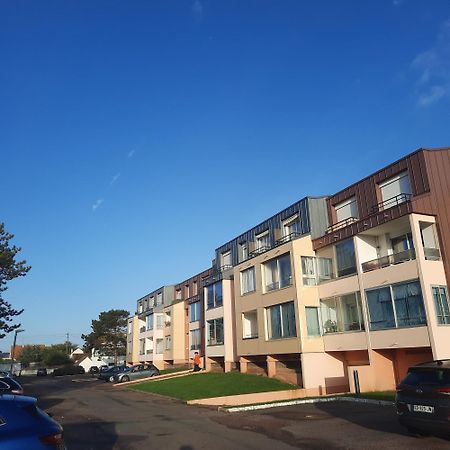 Plage Et La Mer Tres Proche Courseulles-sur-Mer Exterior foto