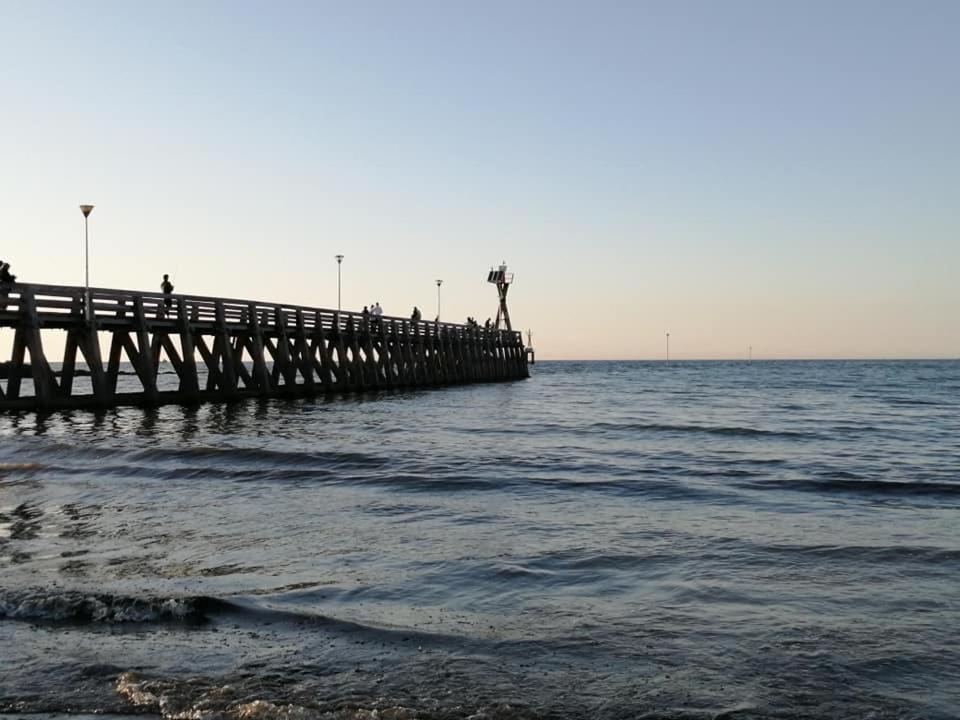 Plage Et La Mer Tres Proche Courseulles-sur-Mer Exterior foto
