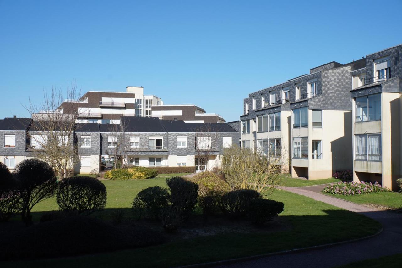 Plage Et La Mer Tres Proche Courseulles-sur-Mer Exterior foto